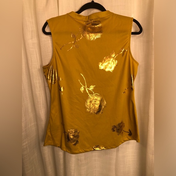 Alex and Parker Elegant Gold Floral Blouse - Picture 5 of 10